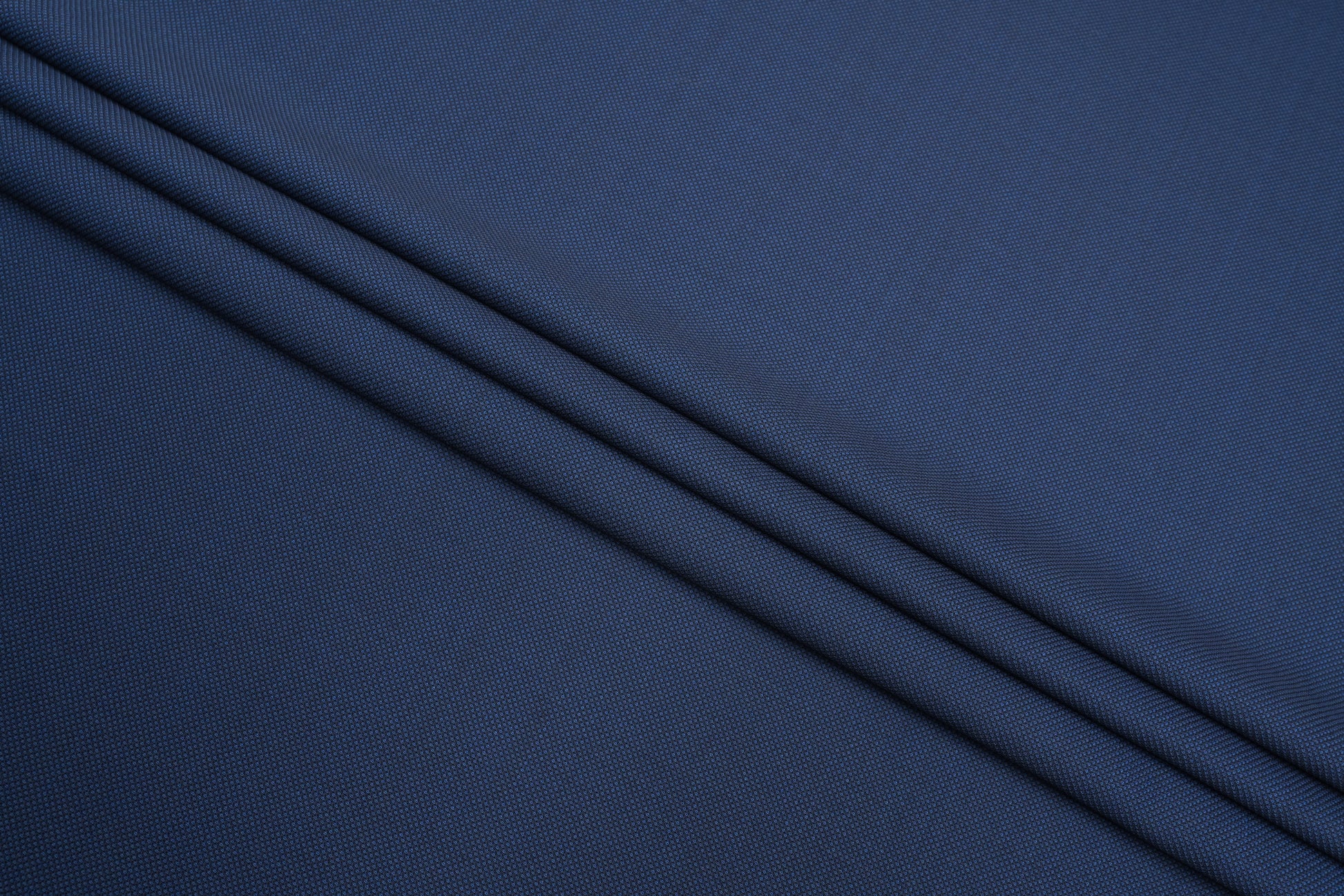570210