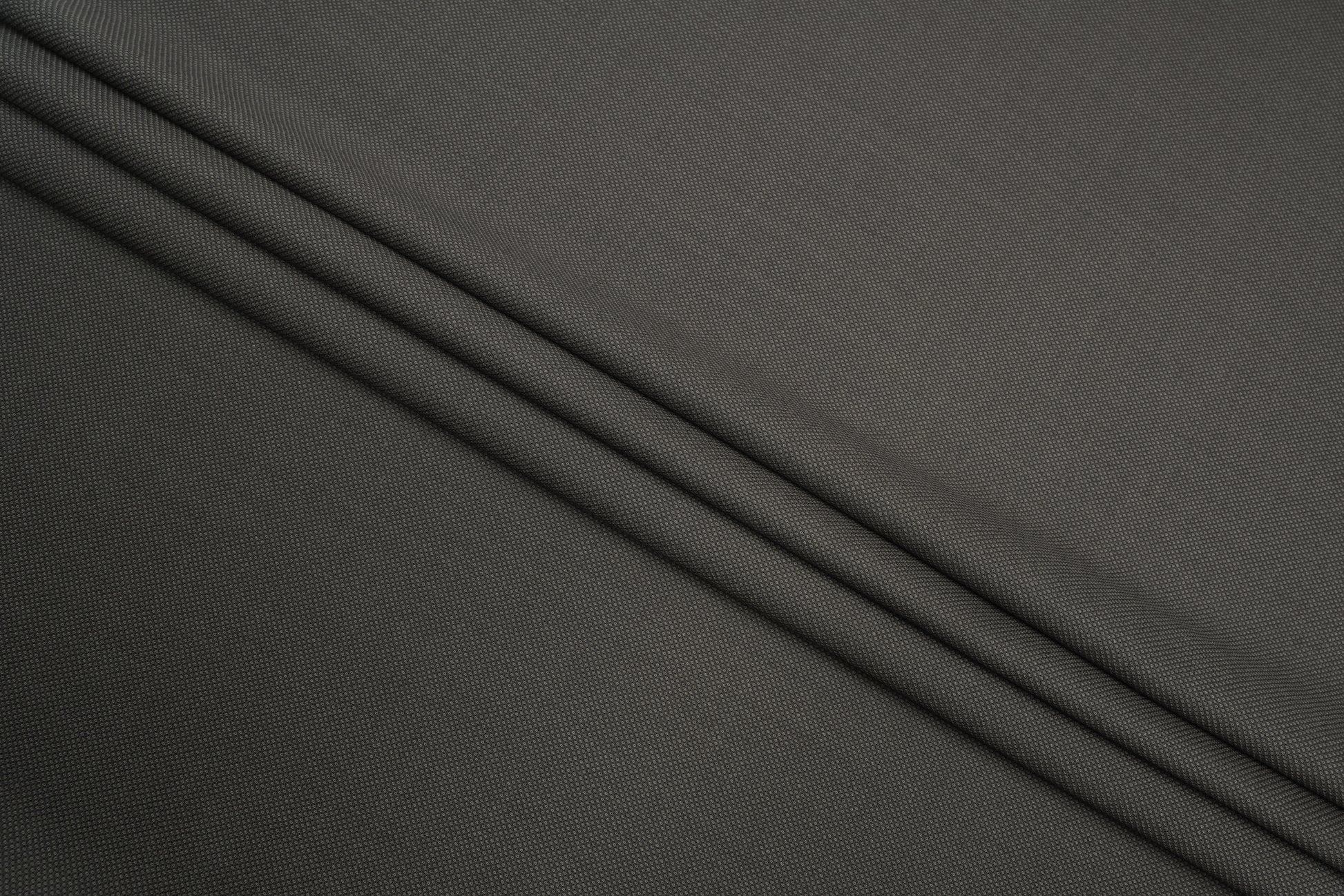 570230