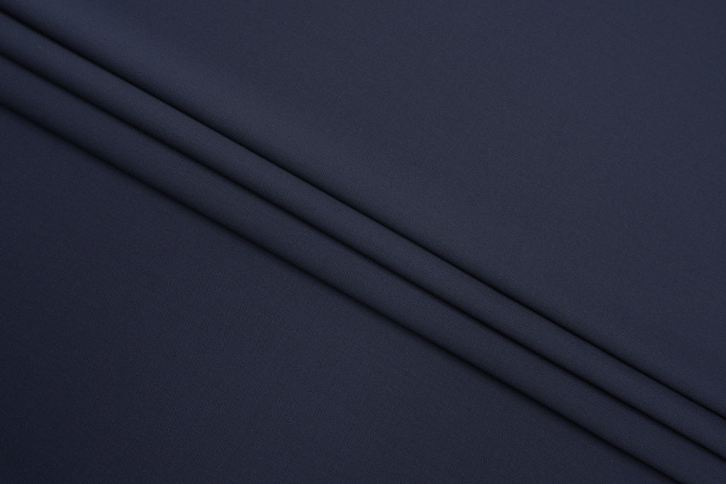 587020