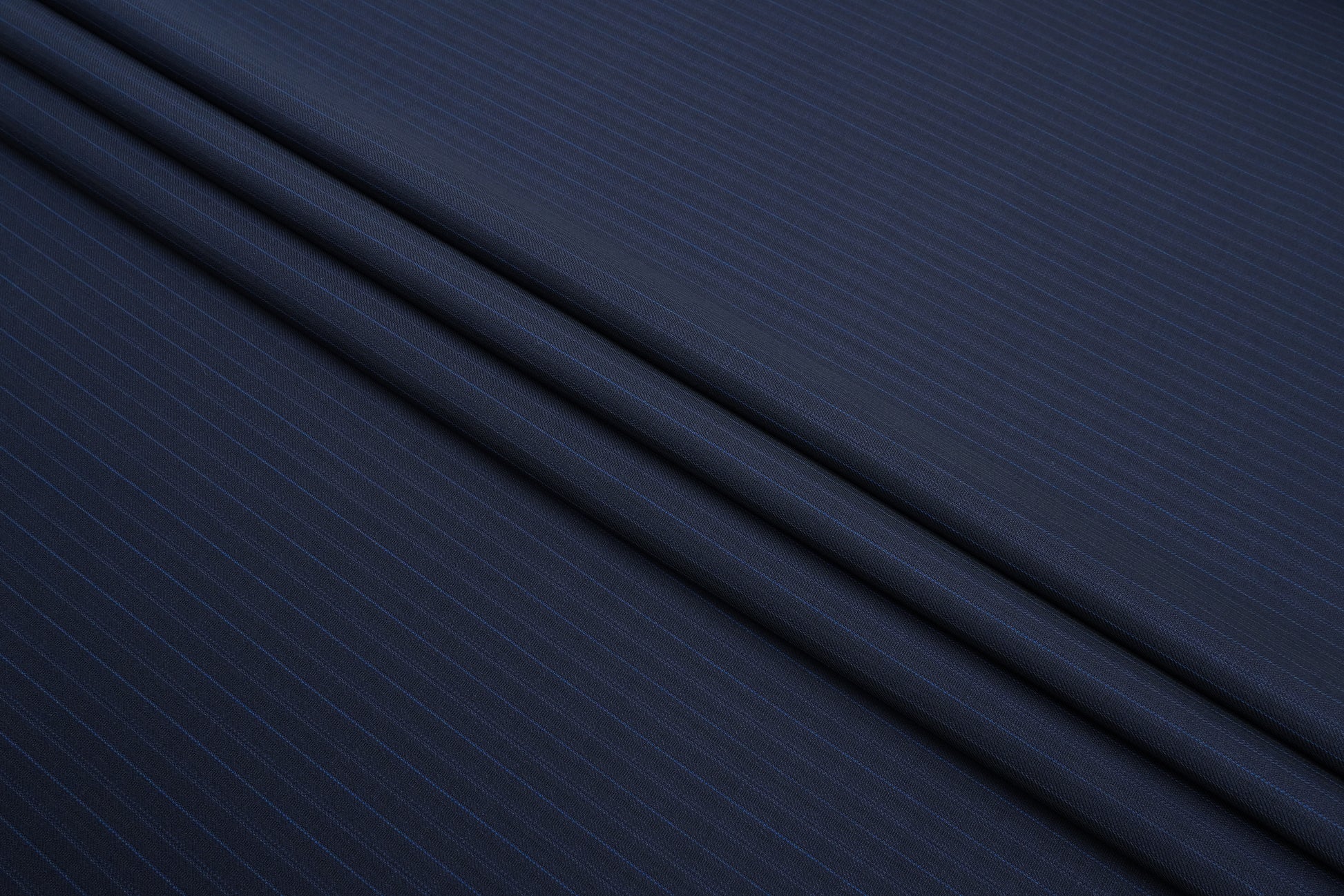 72747