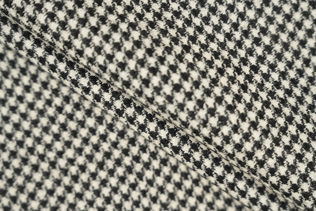 29810